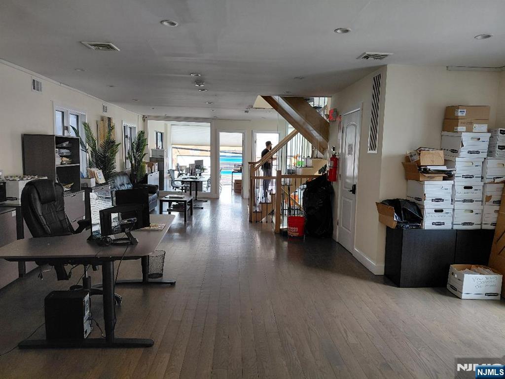 422 Anderson Avenue — photo 23