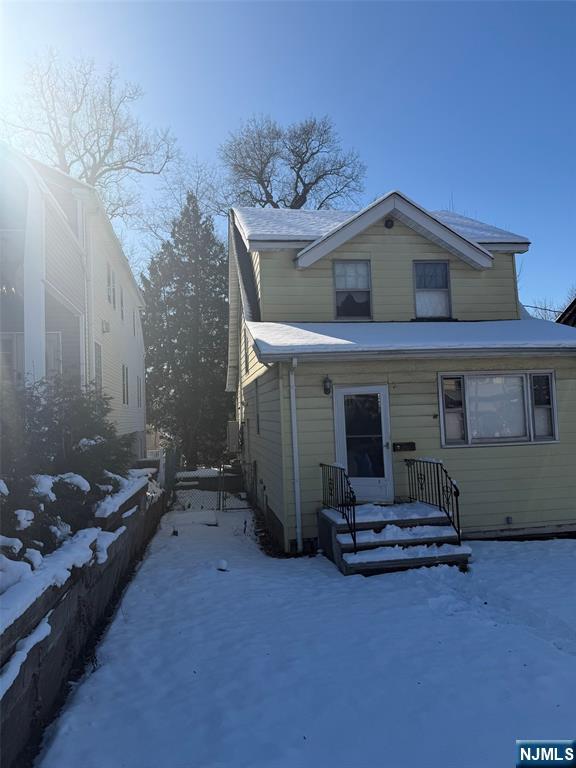 238 Van Nostrand Avenue - Photo 3
