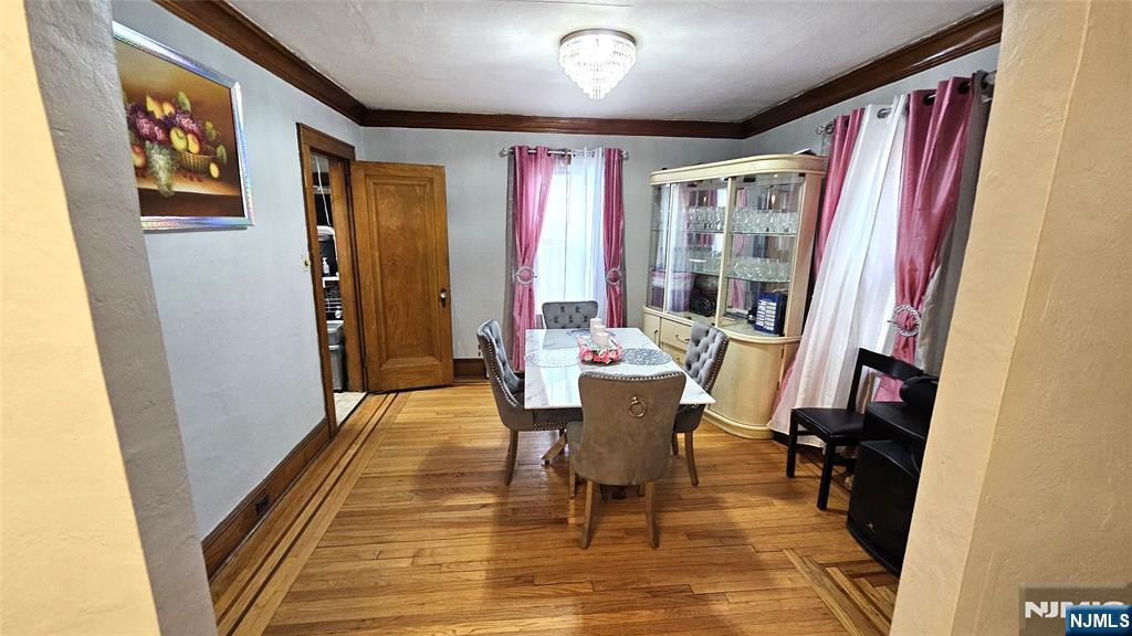 213-215 Vernon Avenue - Photo 4