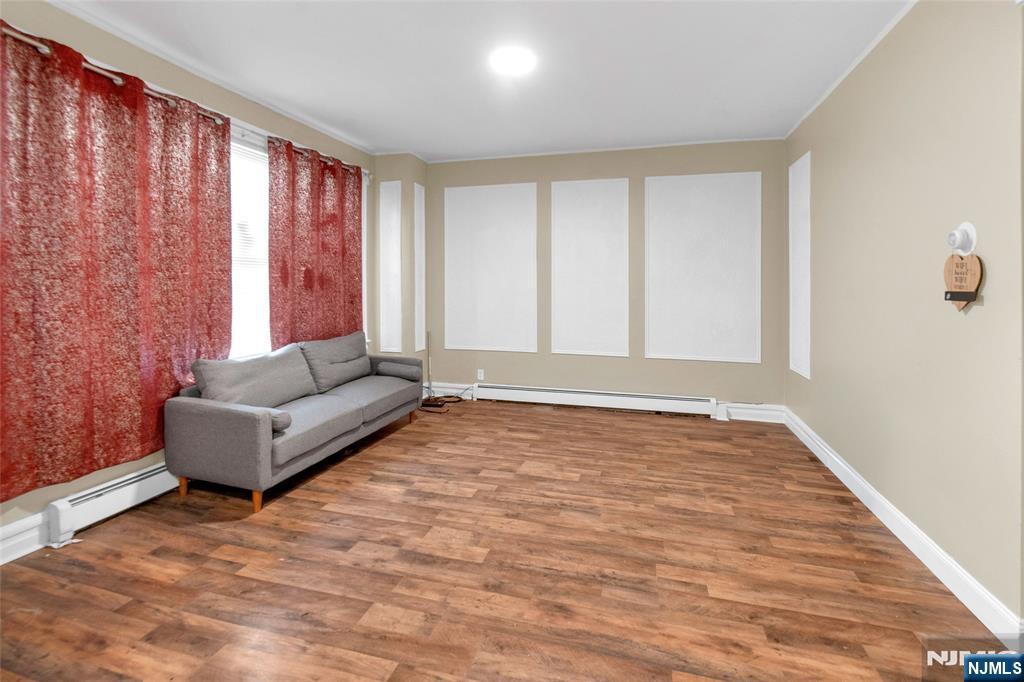 267-269 Leslie Street - Photo 4