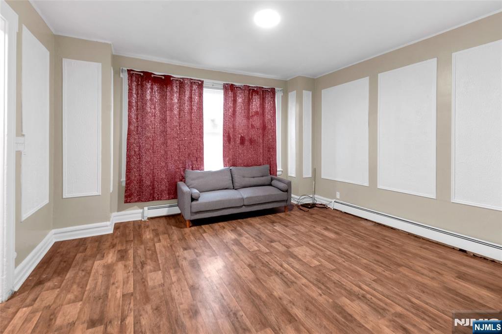 267-269 Leslie Street - Photo 5