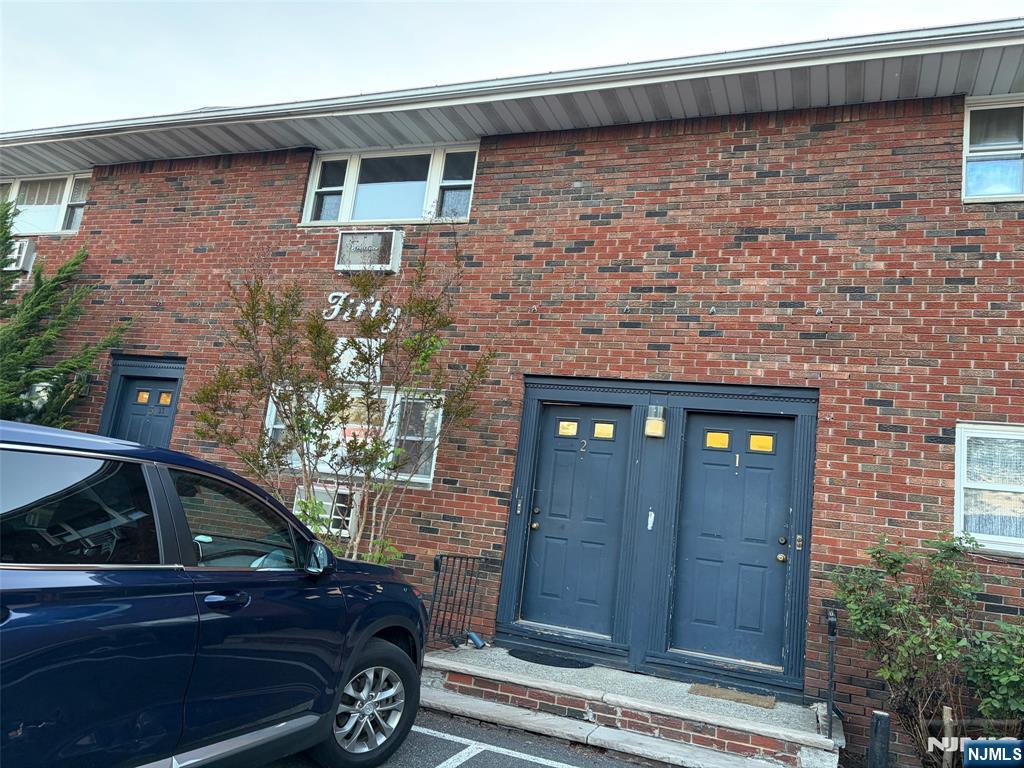 50 Main St #Apt 2A, Lodi, NJ 07644