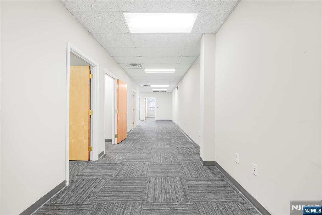 1 Lethbridge Plaza 33 - Photo 1