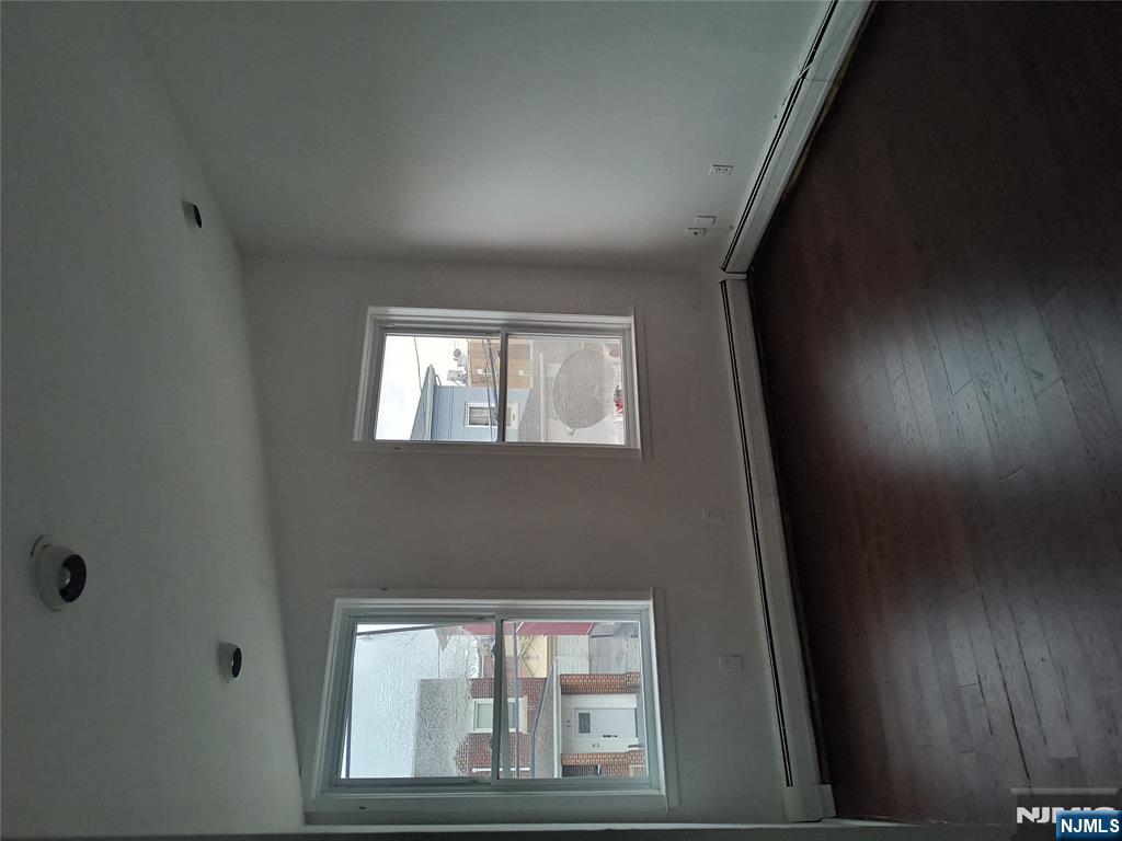 17 Laird Place — photo 11