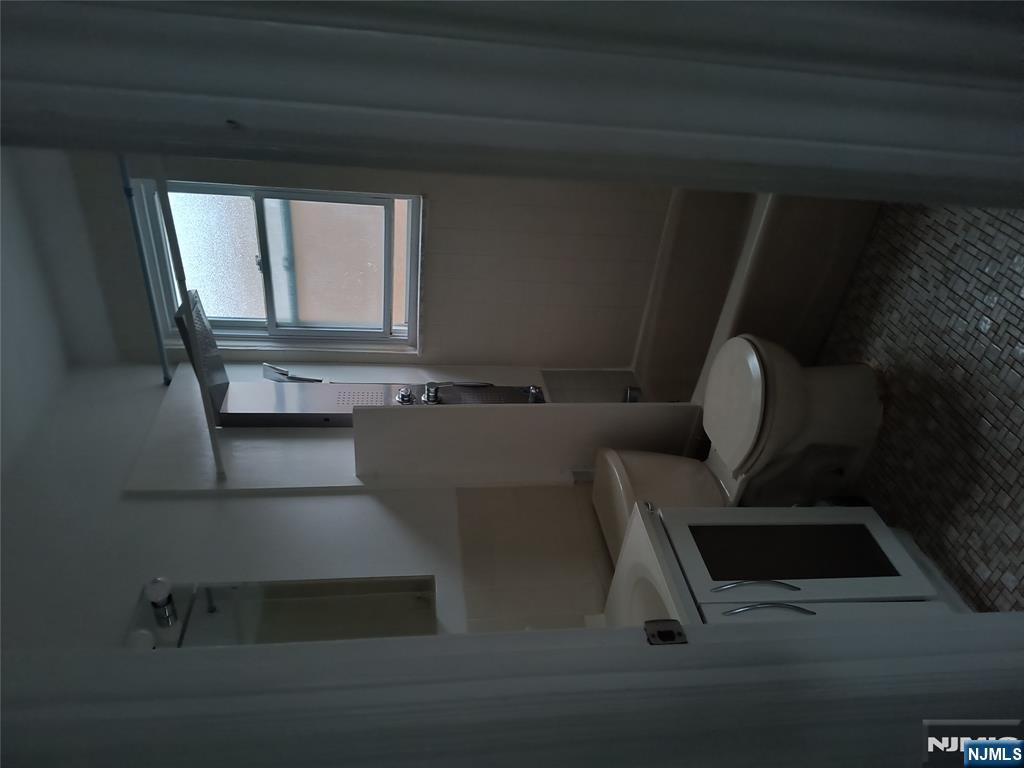 17 Laird Place — photo 10