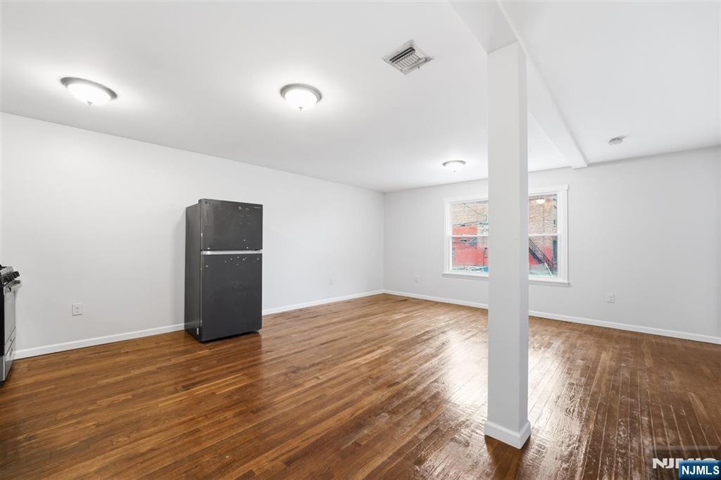 9 Godwin Avenue - Photo 5