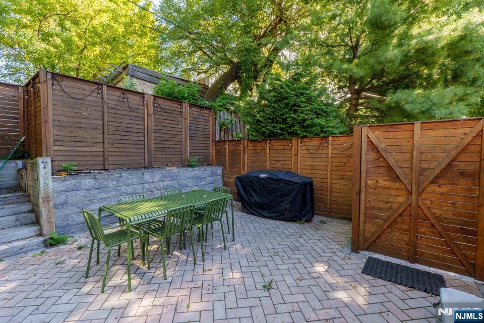 51 Greenwood Avenue 7 - Photo 2