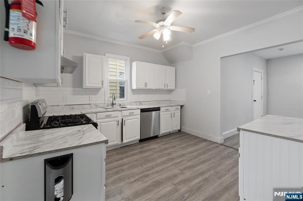 580 Monroe Avenue 1 - Photo 4