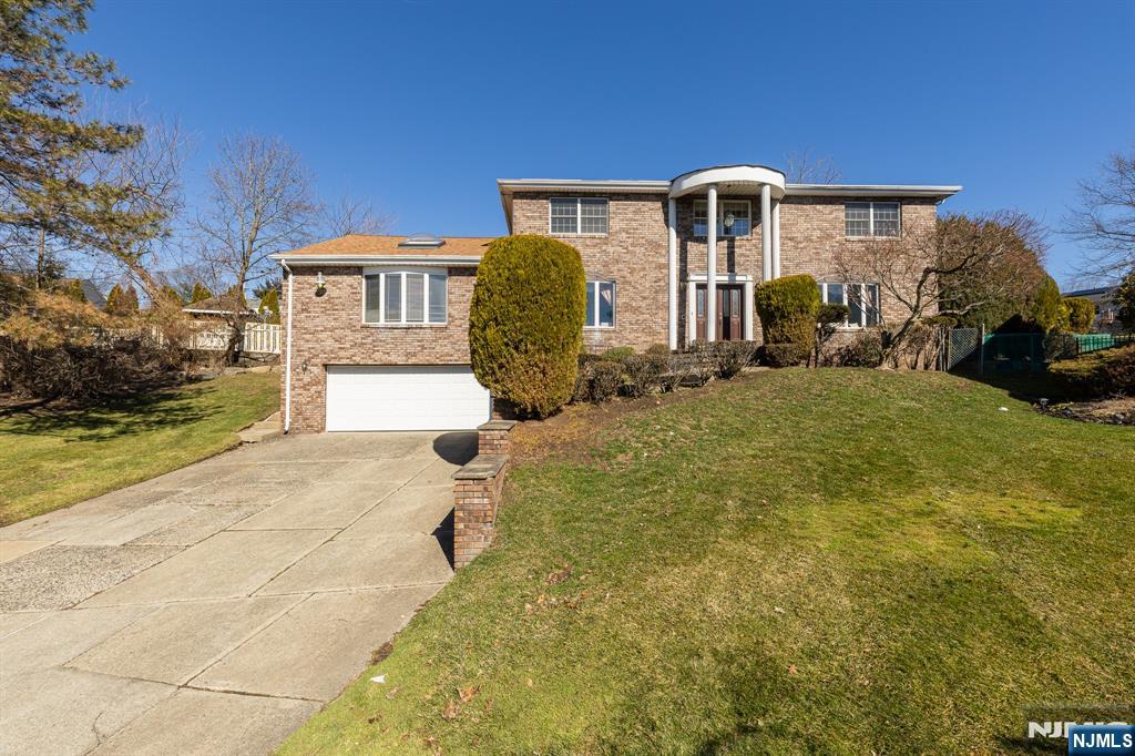 13 Munsey Road, Emerson, NJ, 07630