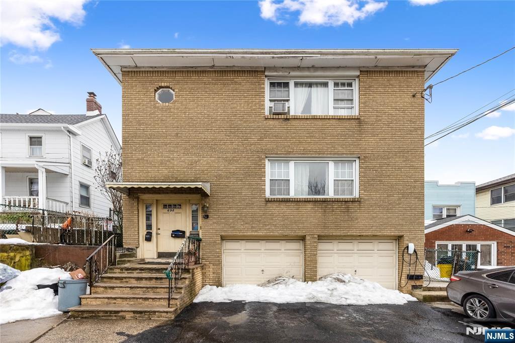 698 Fairview Avenue - Photo 2