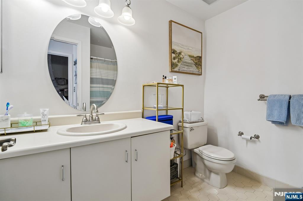 1317 Paddington Road, Mahwah, NJ 07430 Listing Photo  15