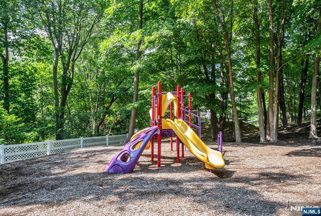 1317 Paddington Road, Mahwah, NJ 07430 Listing Photo  26
