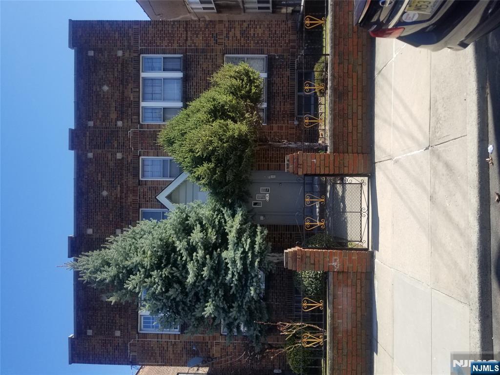 555 Goffle Road UNIT 220, Ridgewood, NJ, 07450