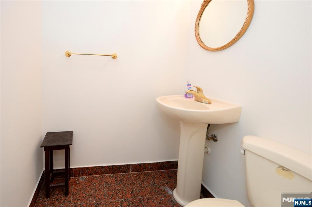 235 Prospect Avenue 2 / LE - Photo 5