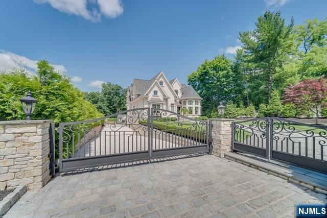 63 Grandview Avenue - Photo 4