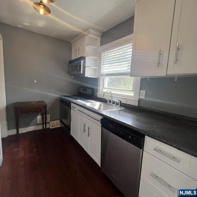 18 Mckinley Pl, Bergenfield, NJ 07621