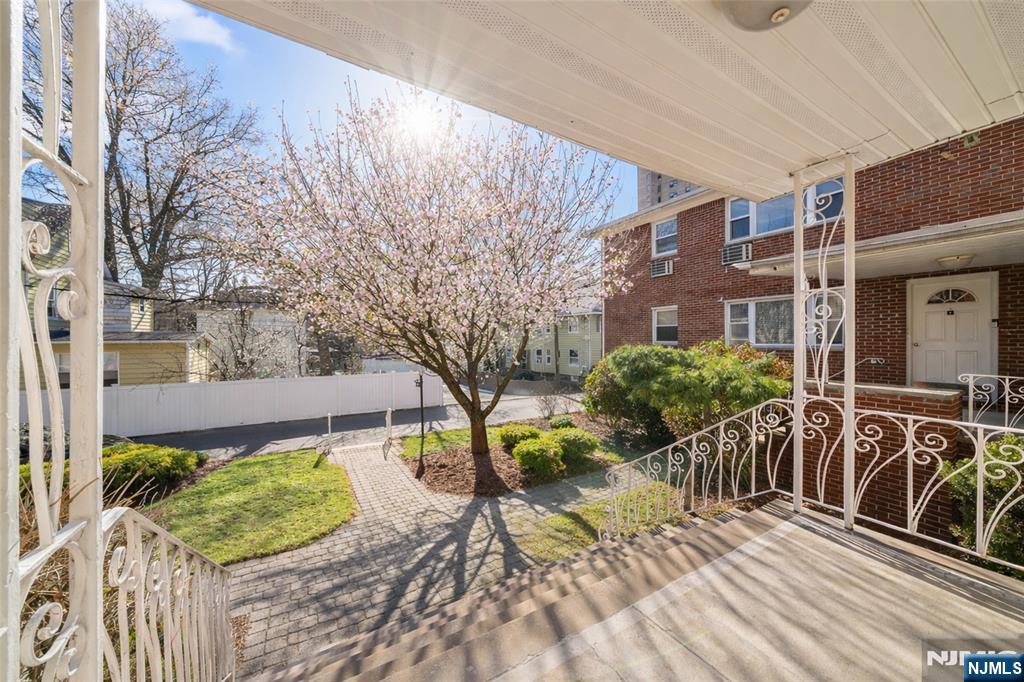 201 Oakdene Place C2 - Photo 2