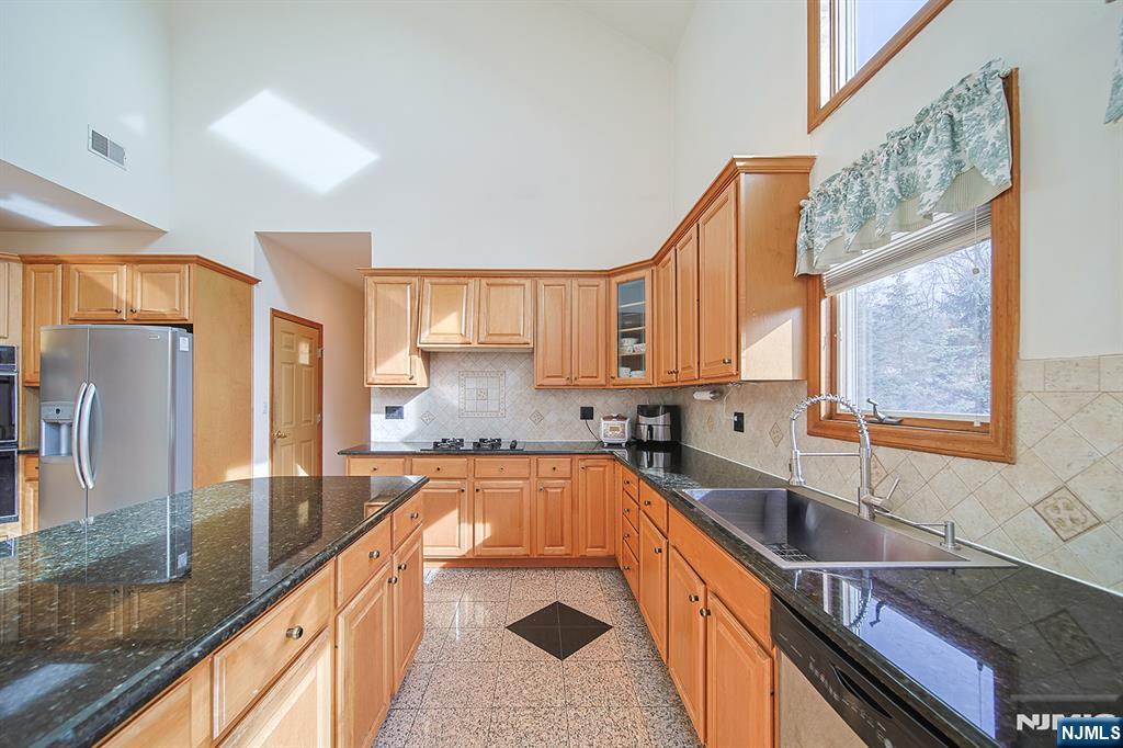 19 Dave Espie Way — photo 16