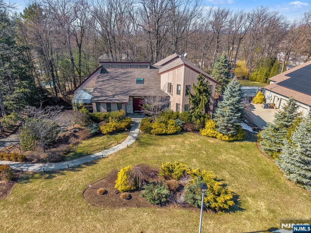 17 Brentwood Drive - Photo 1
