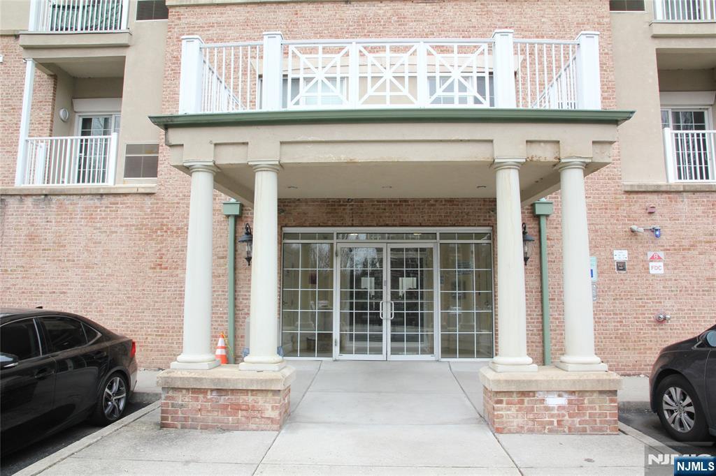 2403 Windsor Park Court 403 - Photo 2