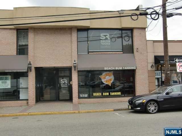 [ click for enlarged photo and details; hover to pause slide show ]