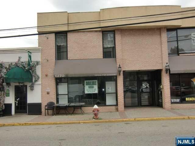 [ click for enlarged photo and details; hover to pause slide show ]