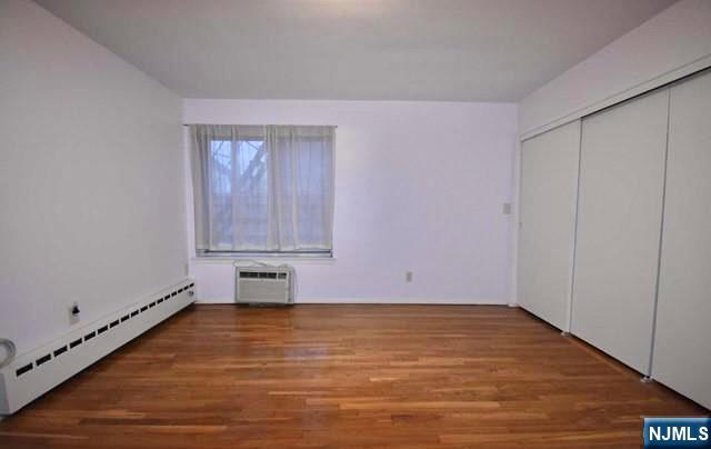 1565 Center Avenue 2F - Photo 2