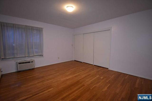 1565 Center Avenue 2F - Photo 3