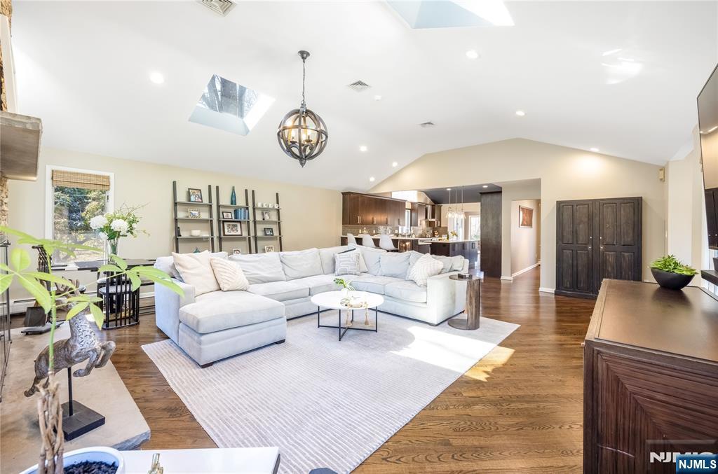 19 Ivy Place, Upper Saddle River, NJ, 07458