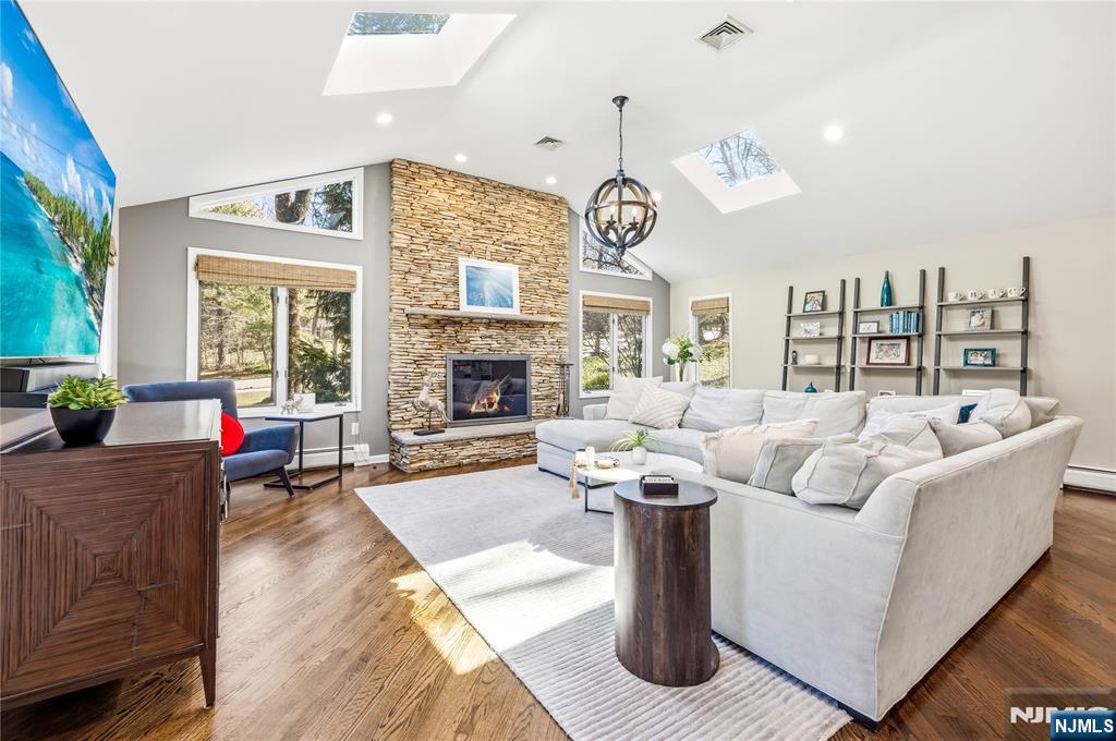 19 Ivy Place, Upper Saddle River, NJ, 07458