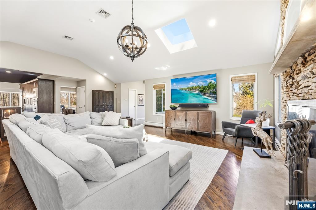 19 Ivy Place, Upper Saddle River, NJ, 07458