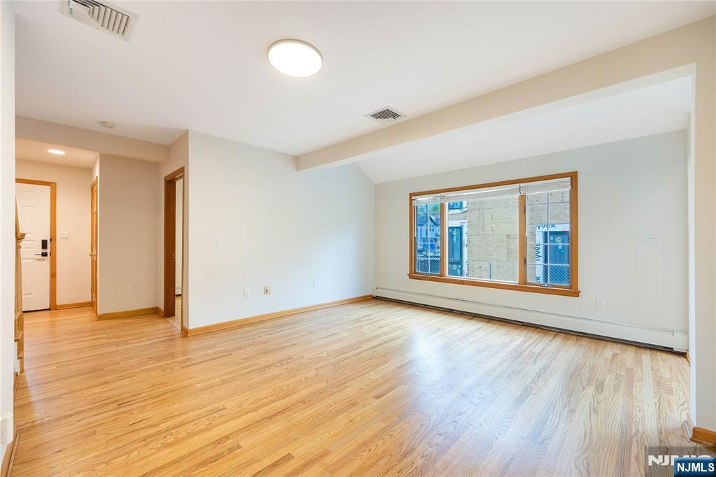 75 Columbus Drive - Photo 4