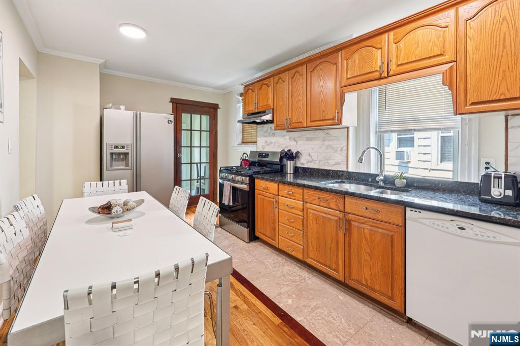 5 77th Street - Photo 5