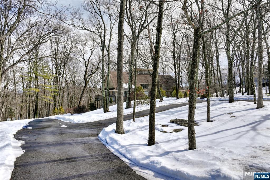 737 Ridge Road - Photo 3