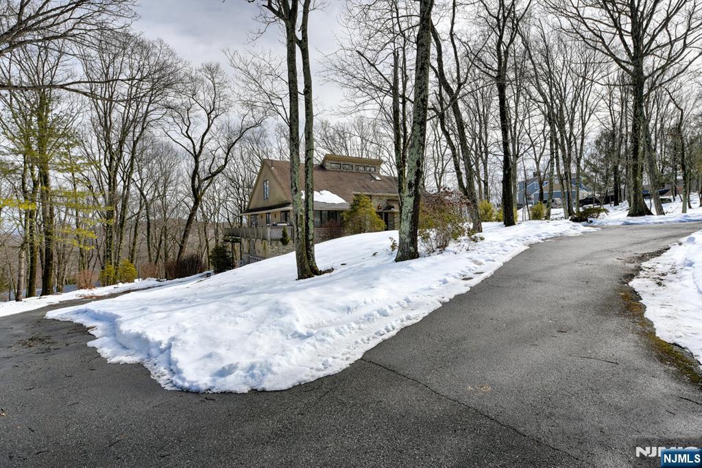737 Ridge Road - Photo 4