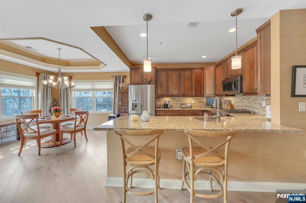 1107 Wickham Terrace #374