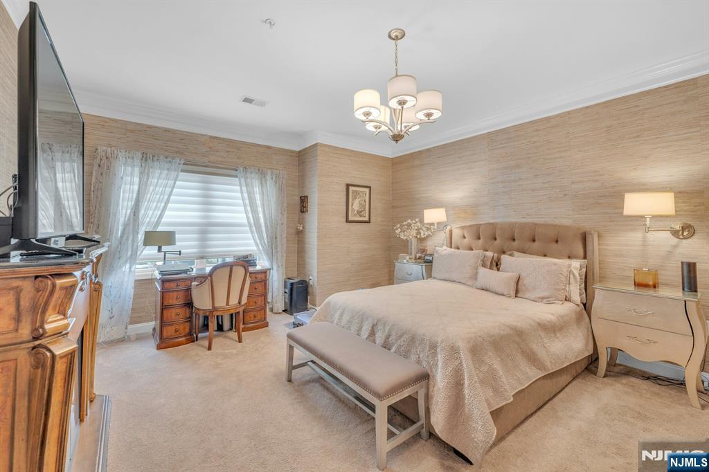 1107 Wickham Terrace #374