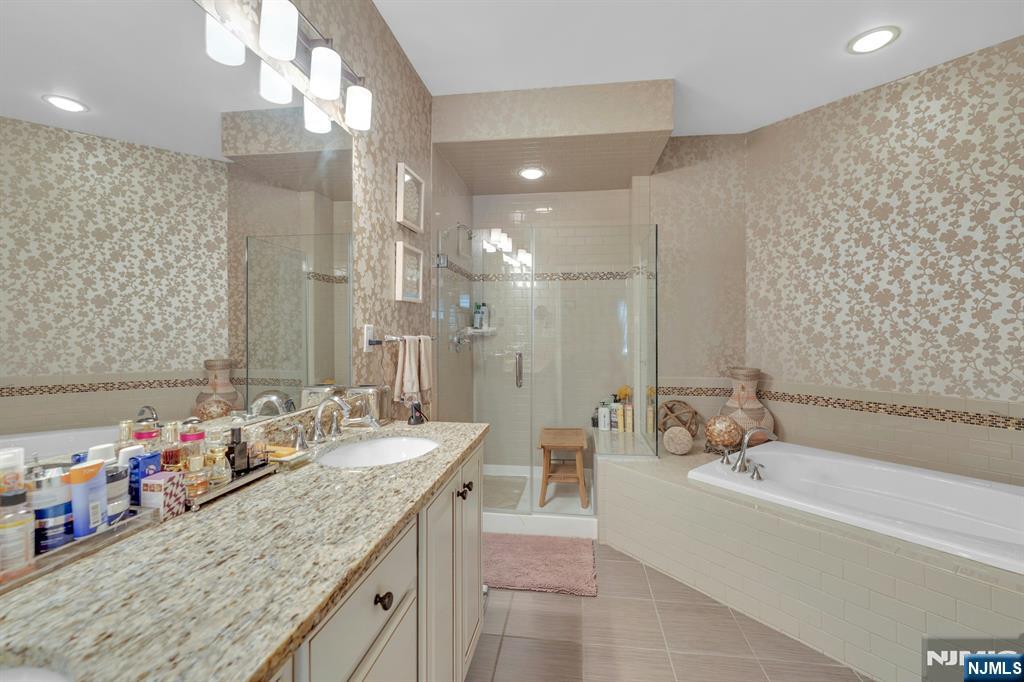 1107 Wickham Terrace #374