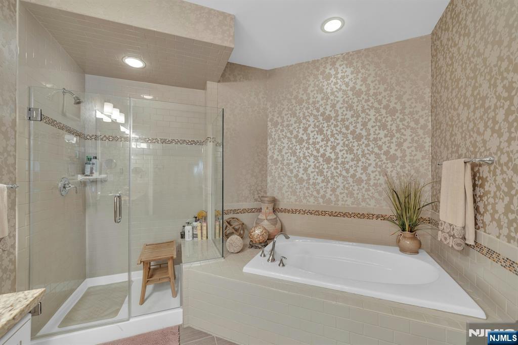 1107 Wickham Terrace #374