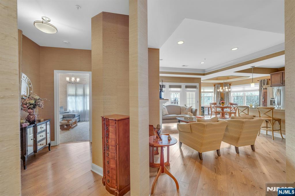 1107 Wickham Terrace #374