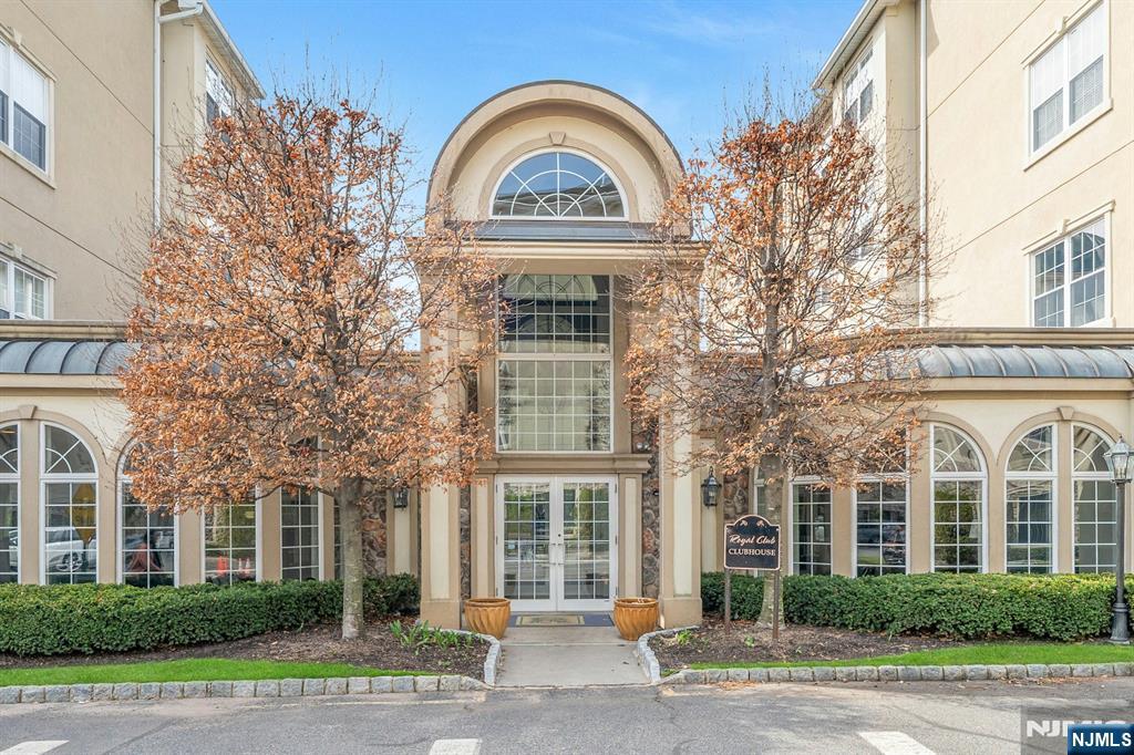 1107 Wickham Terrace #374