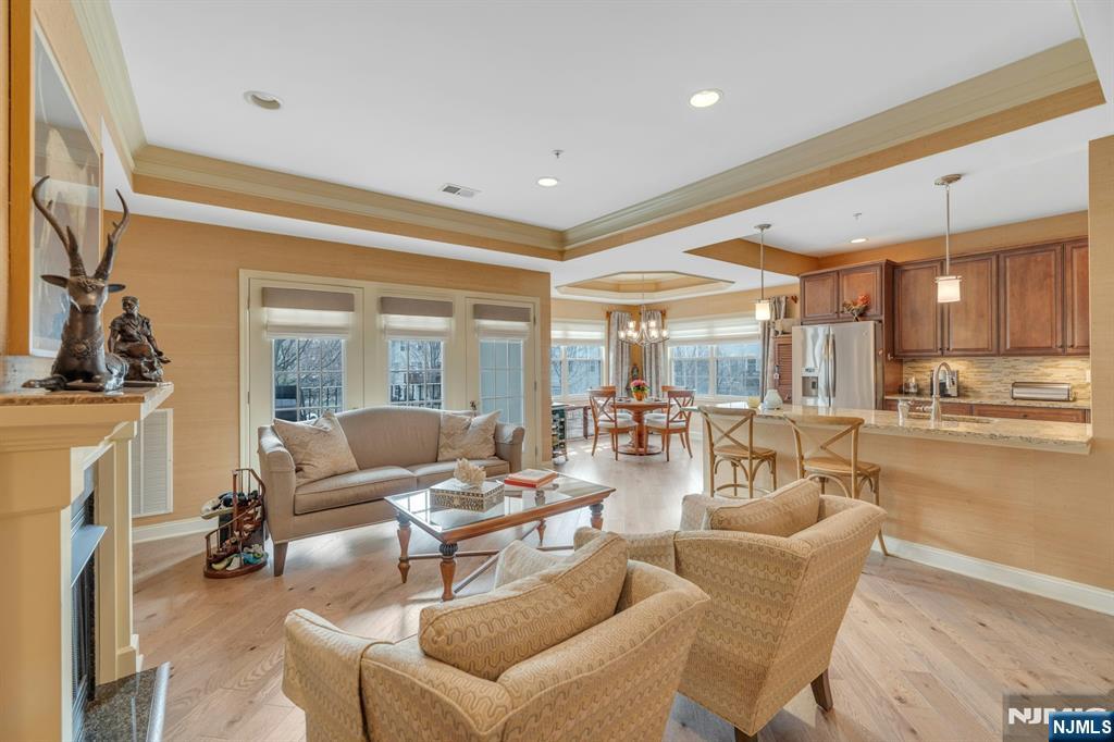 1107 Wickham Terrace #374