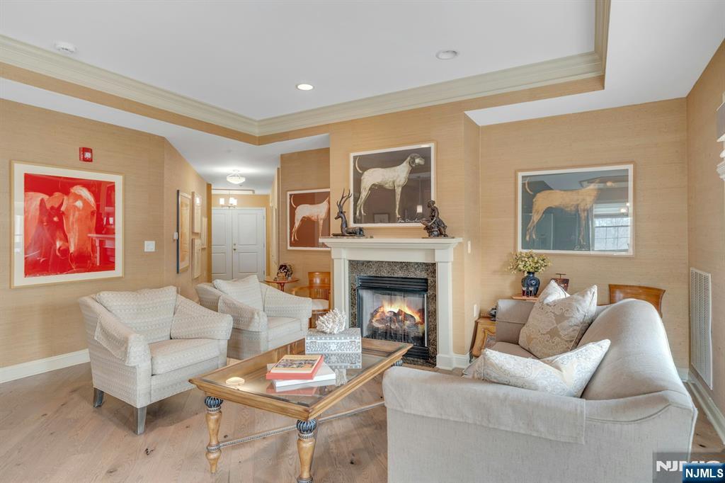 1107 Wickham Terrace #374