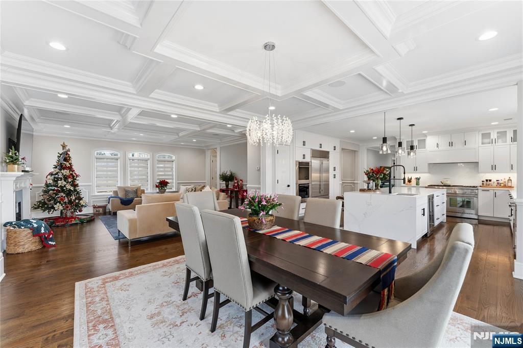 281 Beaufort Avenue - Photo 4
