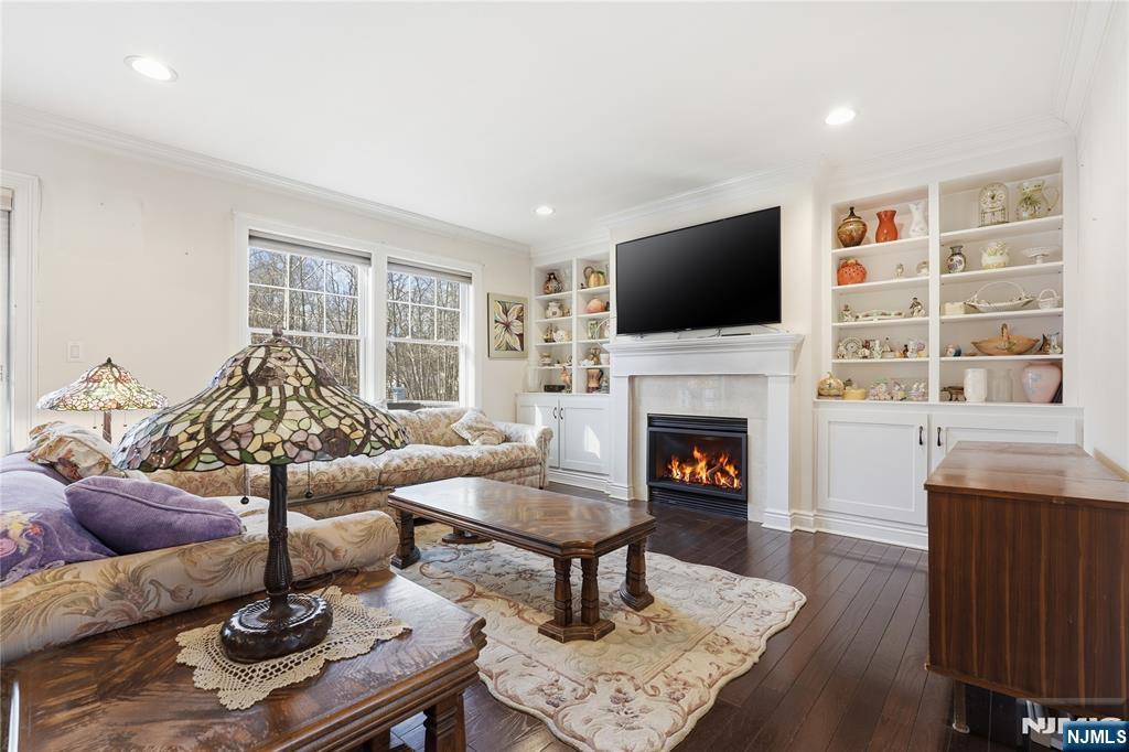 252 4th Avenue - Photo 3