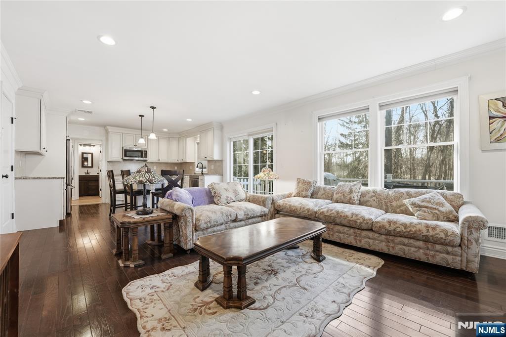 252 4th Avenue - Photo 4
