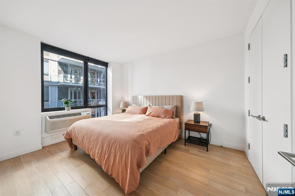 160 1st Street #1111