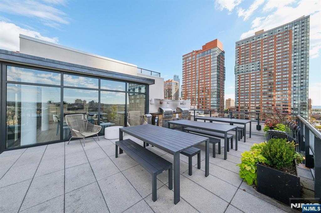 160 1st Street #1111