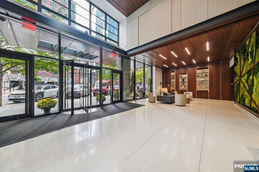 160 1st Street #1111