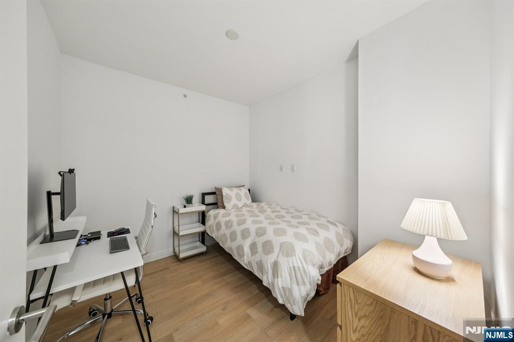 160 1st Street #1111